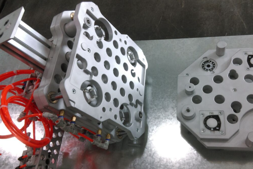 注塑模具首選鴻仁威爾 注塑模具首選鴻仁威爾