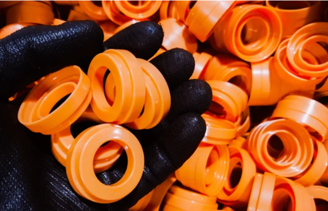 注塑模具首選鴻仁威爾