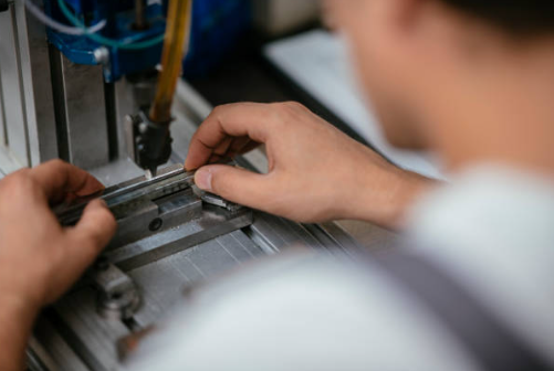 注塑模具首選鴻仁威爾 注塑模具首選鴻仁威爾