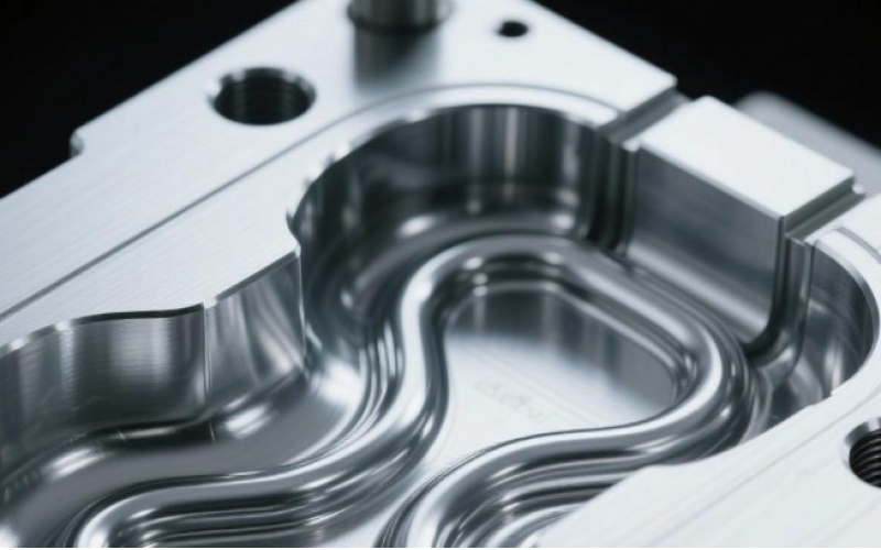 塑料模具在電子設(shè)備領(lǐng)域的應(yīng)用與創(chuàng)新